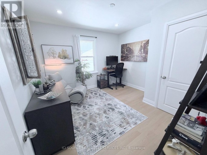10 DRAPER DRIVE, St. Catharines (Vine/Linwell), Ontario, L2N2Y5