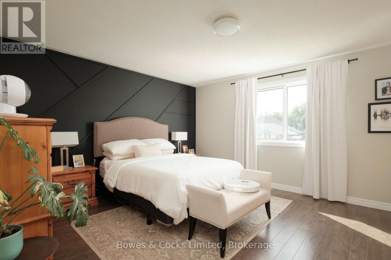 407 SPILLSBURY DRIVE, Peterborough (Monaghan Ward 2), Ontario, K9K2N6