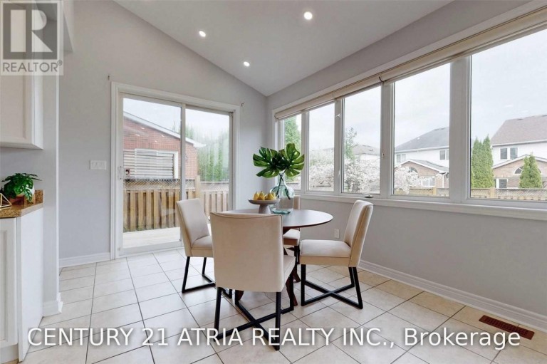 75 MEDLAND AVENUE, Whitby (Williamsburg), Ontario, L1P1S7