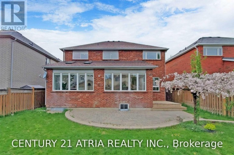 75 MEDLAND AVENUE, Whitby (Williamsburg), Ontario, L1P1S7