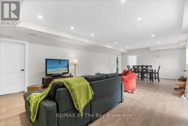 146 MARY STREET Clearview (Creemore) Ontario photo 24