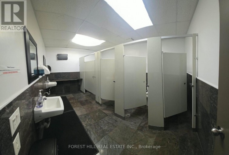 10087 YONGE STREET, Richmond Hill (Crosby), Ontario, L4C1T7