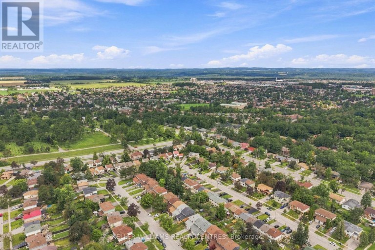36 CHAUCER CRESCENT, Barrie (Letitia Heights), Ontario, L4N4T7
