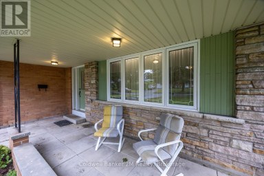 314 INVERNESS DRIVE Oshawa (McLaughlin) Ontario photo 3