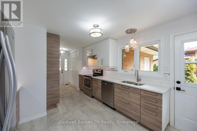 314 INVERNESS DRIVE, Oshawa (McLaughlin), Ontario, L1J5T4