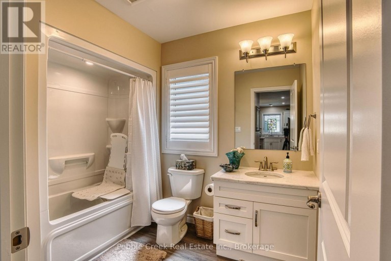 252 LAKE BREEZE DRIVE, Ashfield-Colborne-Wawanosh (Colborne), Ontario, N7A0B9