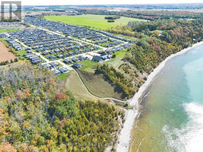 252 LAKE BREEZE DRIVE, Ashfield-Colborne-Wawanosh (Colborne), Ontario, N7A0B9