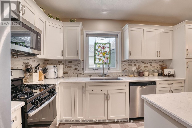 252 LAKE BREEZE DRIVE, Ashfield-Colborne-Wawanosh (Colborne), Ontario, N7A0B9