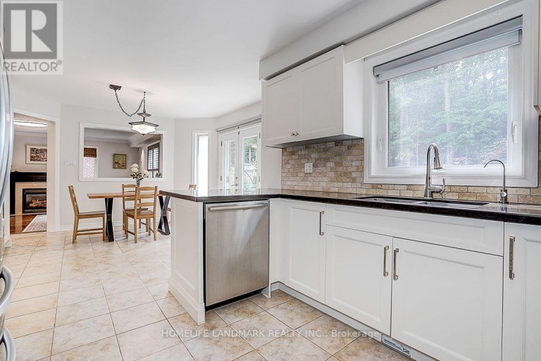 31 CRIMSON RIDGE ROAD, Barrie (Bayshore), Ontario, L4N9R8
