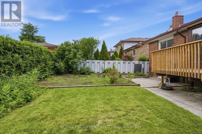 57 NEIL AVENUE, Hamilton (Stoney Creek), Ontario, L8G2N1