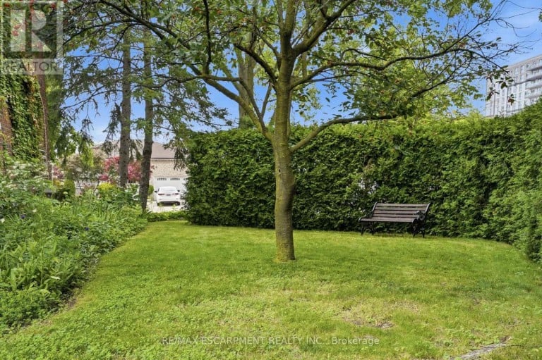 57 NEIL AVENUE, Hamilton (Stoney Creek), Ontario, L8G2N1