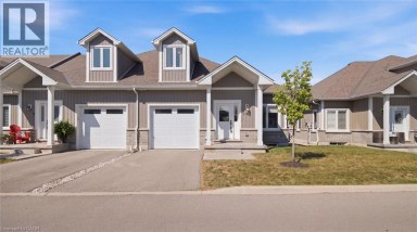 744 NELSON Street W Unit# 10, Port Dover, Ontario