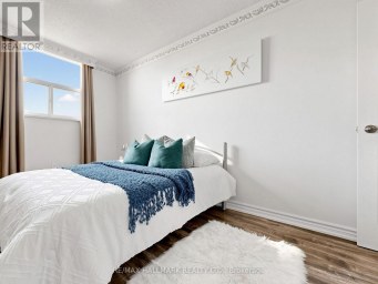 1609 - 5 PARKWAY FOREST DRIVE Toronto (Henry Farm) Ontario photo 12