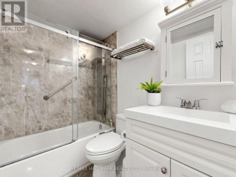 1609 - 5 PARKWAY FOREST DRIVE Toronto (Henry Farm) Ontario photo 17