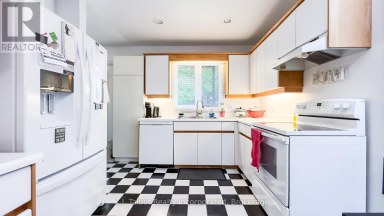 UNIT 4 - 76582 JOWETT'S GROVE ROAD Bluewater (Bayfield) Ontario photo 28