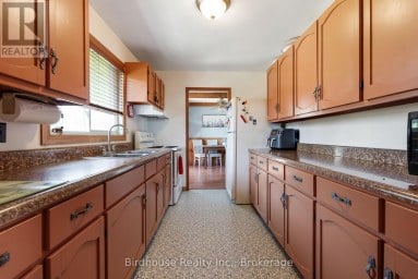 24 GILLIS STREET Kawartha Lakes (Fenelon) Ontario photo 10