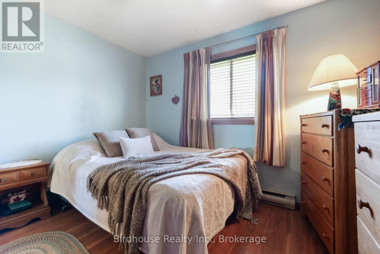 24 GILLIS STREET, Kawartha Lakes (Fenelon), Ontario, K0M1G0