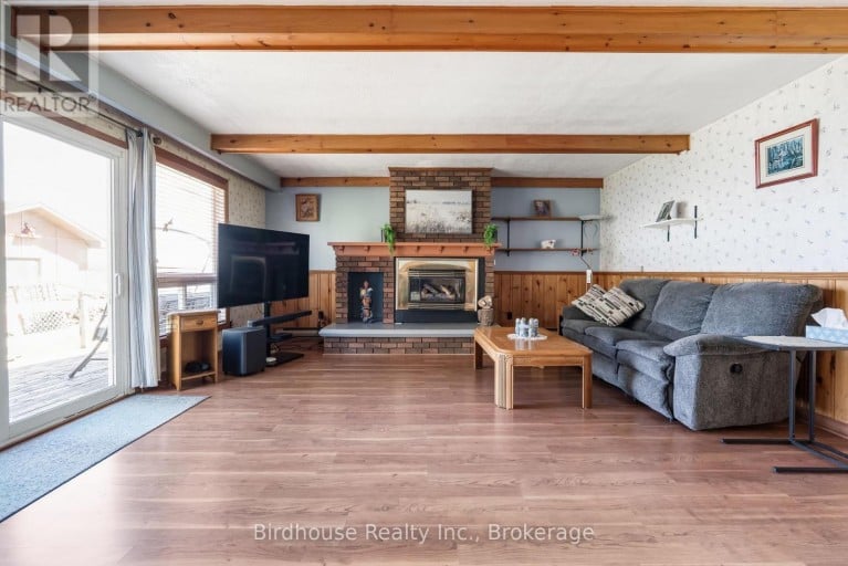 24 GILLIS STREET, Kawartha Lakes (Fenelon), Ontario, K0M1G0