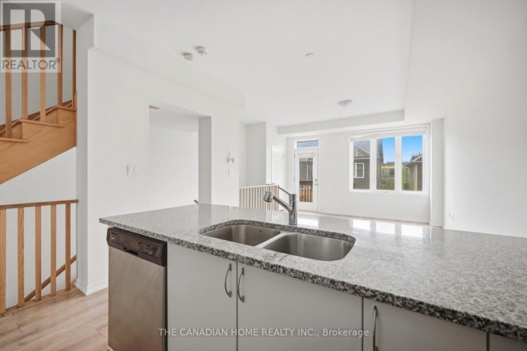 99 DANZATORE PATH, Oshawa (Windfields), Ontario, L1L0P9