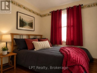 256 FAREWELL STREET Oshawa (Donevan) Ontario photo 6