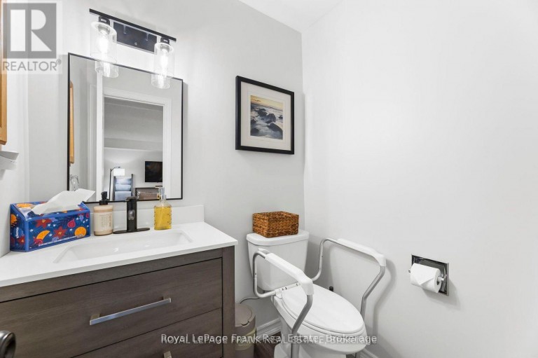 1665 NASH ROAD, Clarington (Courtice), Ontario, L1E1S8