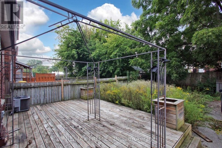226 RITSON ROAD S, Oshawa (Central), Ontario, L1H5H7