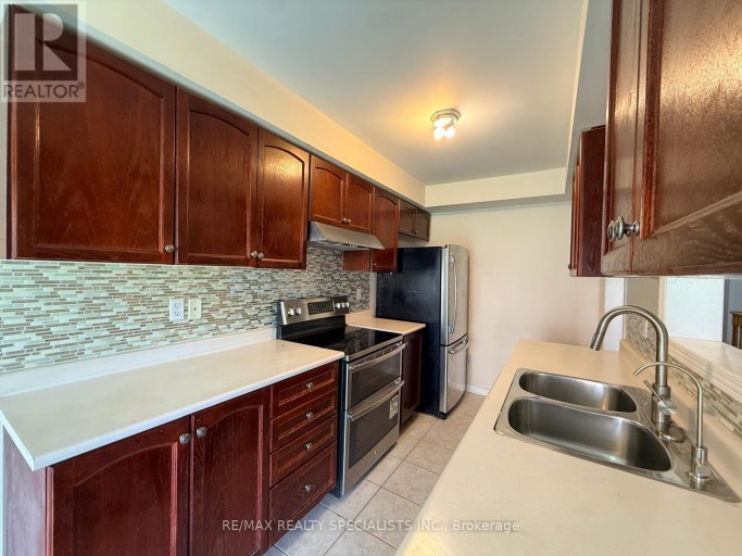 172 - 525 NOVO STAR DRIVE, Mississauga (Meadowvale Village), Ontario, L5W1X8