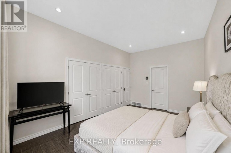 140 BOULLEE STREET, London East (East C), Ontario, N5Y1T7