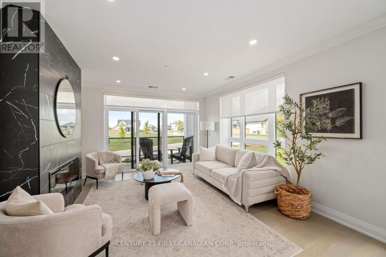 203 - 1560 UPPER WEST AVENUE, London South (South B), Ontario, N6K0M4