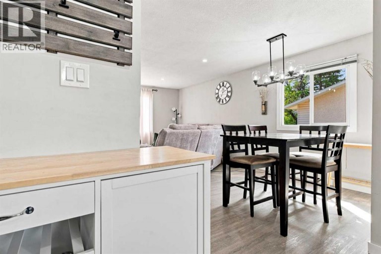 9822 80 Avenue, Grande Prairie, Alberta, T8V3S5