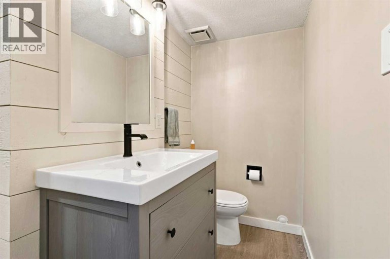 9822 80 Avenue, Grande Prairie, Alberta, T8V3S5
