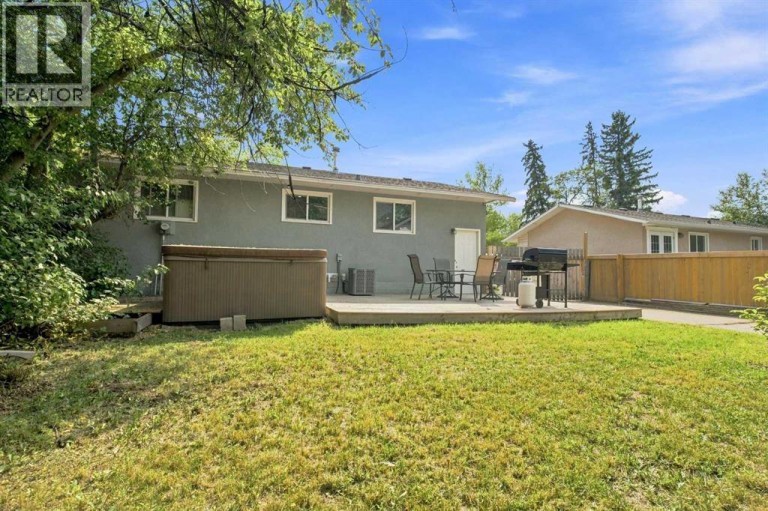 9822 80 Avenue, Grande Prairie, Alberta, T8V3S5