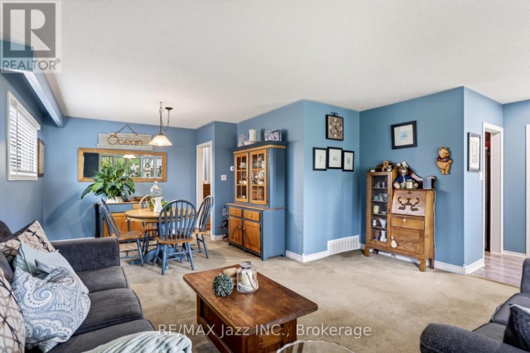 330 WAVERLY STREET N, Oshawa (McLaughlin), Ontario, L1J5W1
