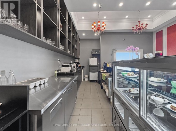 1850 DUNDAS STREET, Mississauga (Dixie), Ontario, L4X1L9