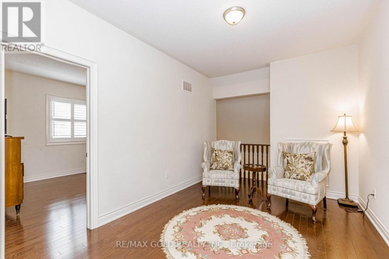 10 FALKLAND ROAD, Brampton (Toronto Gore Rural Estate), Ontario, L6P4C3