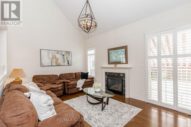 10 FALKLAND ROAD, Brampton (Toronto Gore Rural Estate), Ontario, L6P4C3
