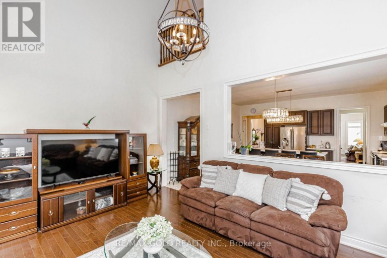 10 FALKLAND ROAD, Brampton (Toronto Gore Rural Estate), Ontario, L6P4C3