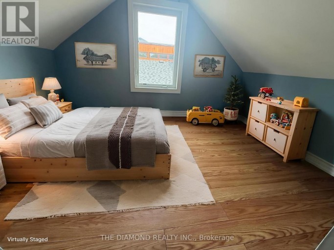 40 ST PATRICK STREET, Kawartha Lakes (Lindsay), Ontario, K9V1R2