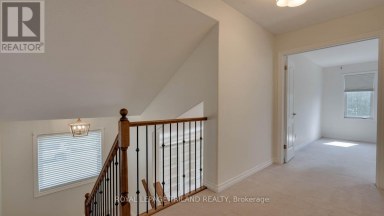 1310 SHORE ROAD London South (South A) Ontario photo 11