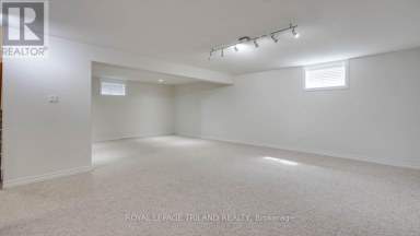 1310 SHORE ROAD London South (South A) Ontario photo 22