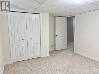1310 SHORE ROAD London South (South A) Ontario photo 25