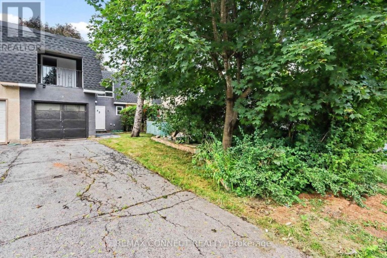 43 TYBALT CRESCENT, Ottawa, Ontario, K2H8J6