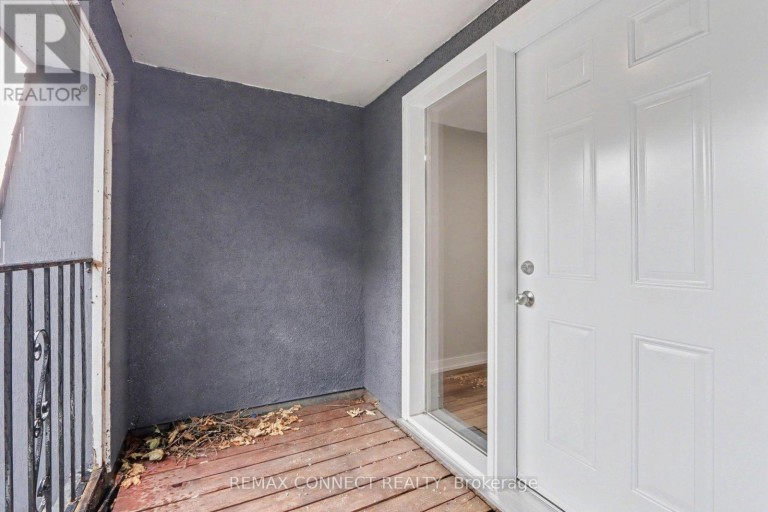 43 TYBALT CRESCENT, Ottawa, Ontario, K2H8J6