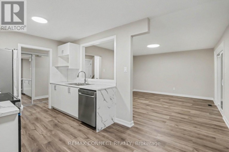 43 TYBALT CRESCENT, Ottawa, Ontario, K2H8J6