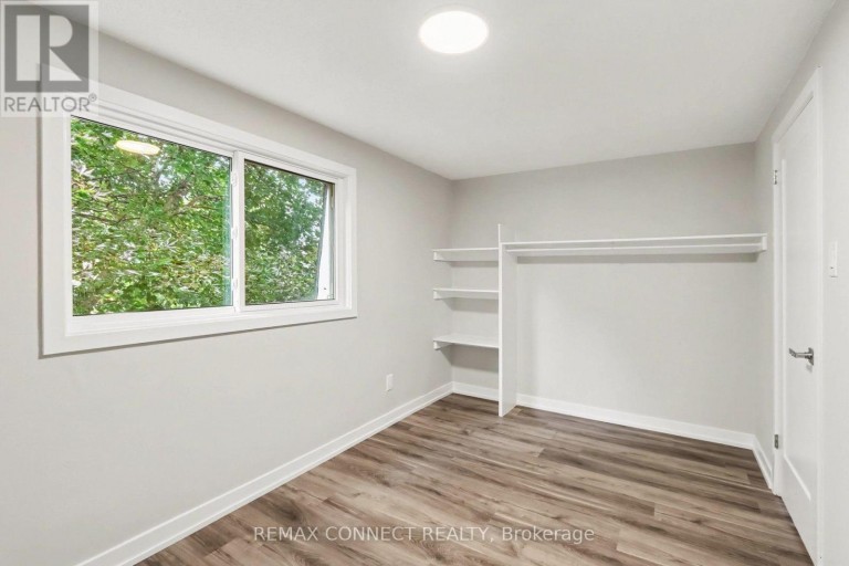 43 TYBALT CRESCENT, Ottawa, Ontario, K2H8J6