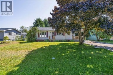 380 Sunset Avenue Miramichi New Brunswick photo 2