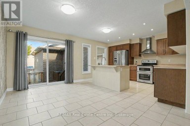 14 - 14 AMOS DRIVE Guelph (Kortright East) Ontario photo 11