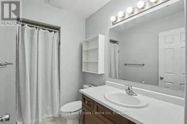 14 - 14 AMOS DRIVE Guelph (Kortright East) Ontario photo 28