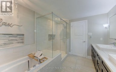 23 WEST COVE Cambridge Ontario photo 29