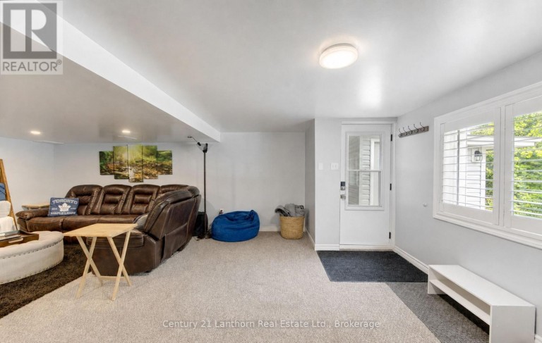 23 WEST COVE, Cambridge, Ontario, N1S3R6